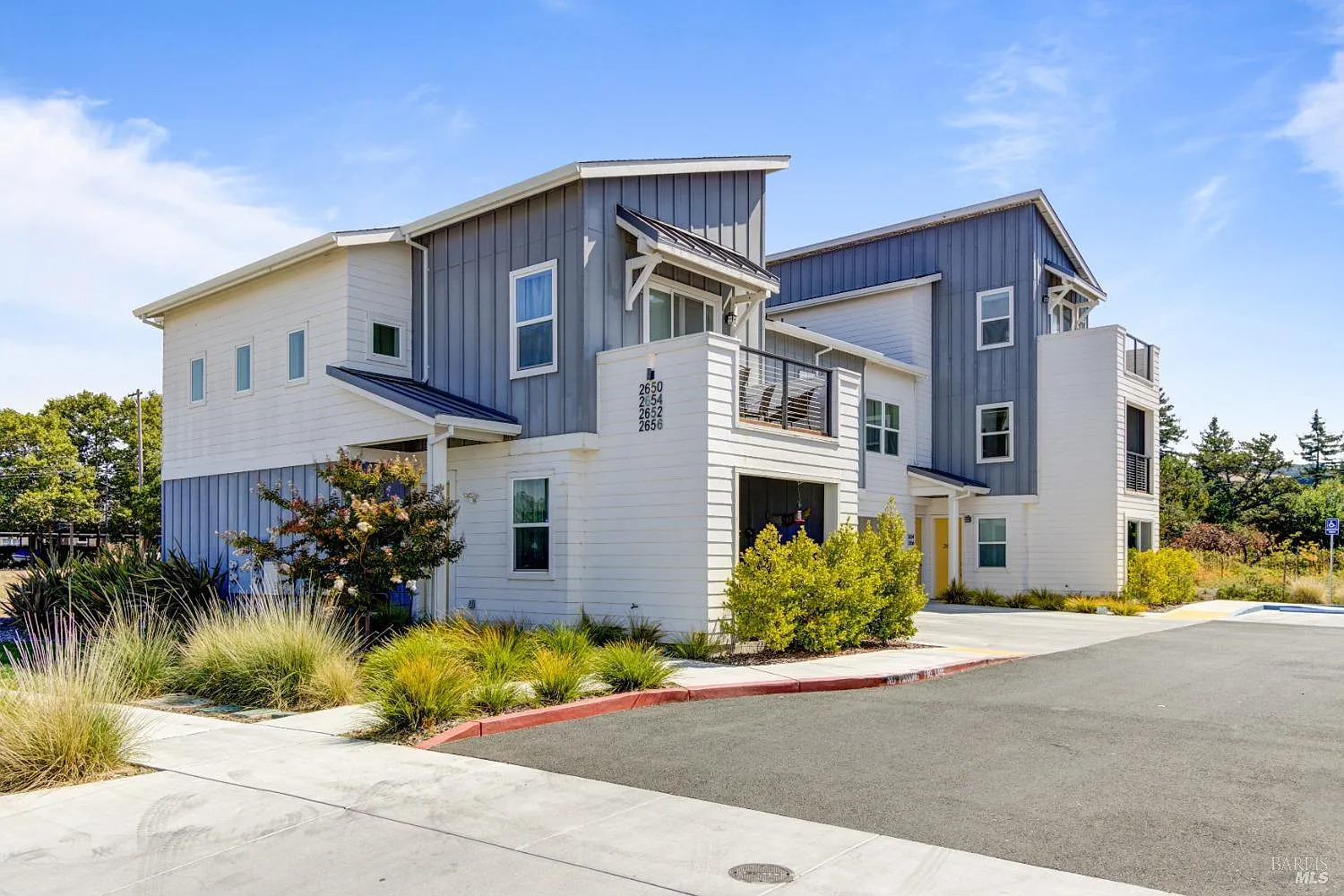 2656 Franz Kafka Avenue photo 1