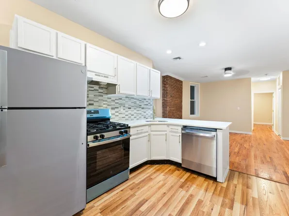 378 Baldwin Avenue image 4 of 18