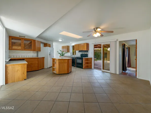 8351 E Koralee Pl, Tucson, AZ 85710