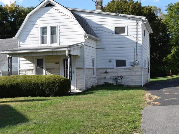 1801 Newell Rd, Endicott, NY 13760