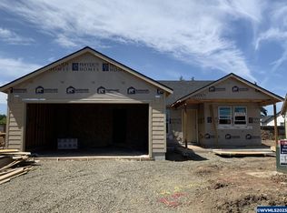 2270 Cheadle Lake Ct, Lebanon, OR 97355