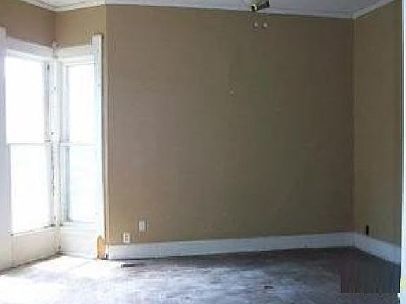 5th image of 724 S Washington Ave