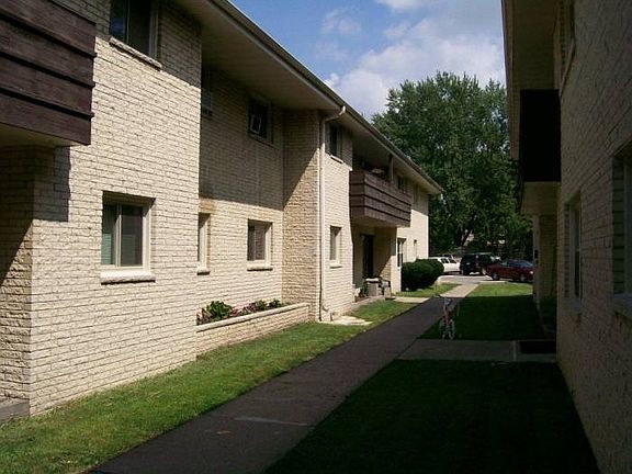 3rd image of 131 Dewey Ave APT 5
