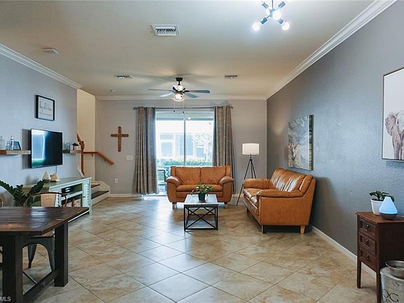 4th image of 2663 Blossom WAY