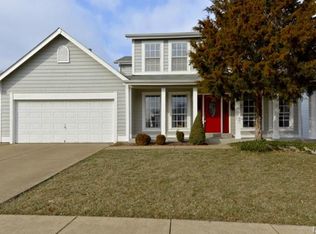 831 Spring Crest Dr, Fenton, MO 63026