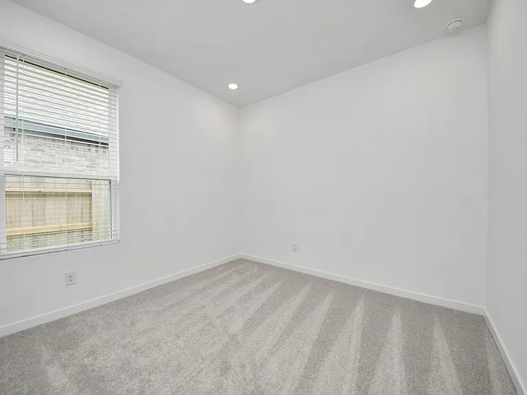 1062 Blue Stone Dr — Photo 38