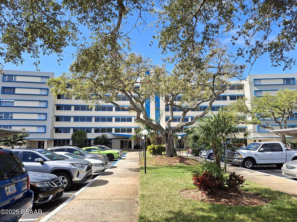 1st image of 1224 S Peninsula Dr APT 203