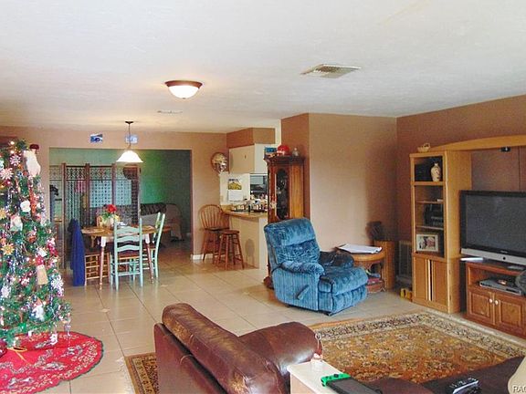 5th image of 257 W Casurina Pl