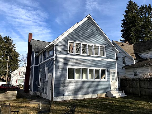 2nd image of 17 Valley Ave NW #17