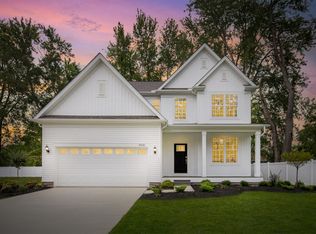 25630 Western Reserve Ln, Olmsted Falls, OH 44138