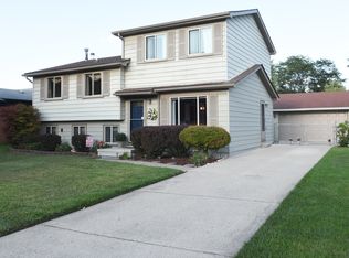 34688 Koch Ave, Sterling Heights, MI 48310
