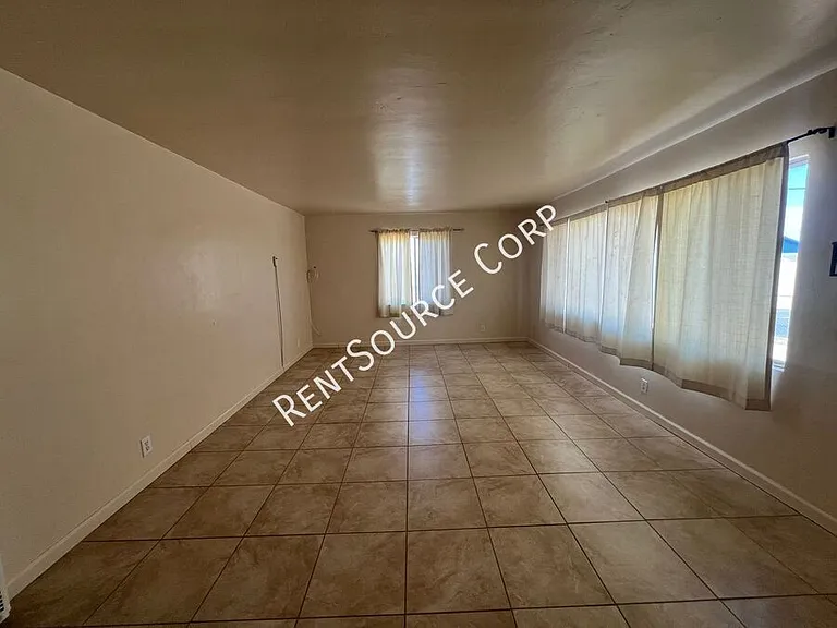 1360 Nancy St — Photo 5