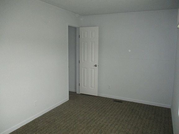 4th image of 2937 Mallow St #589