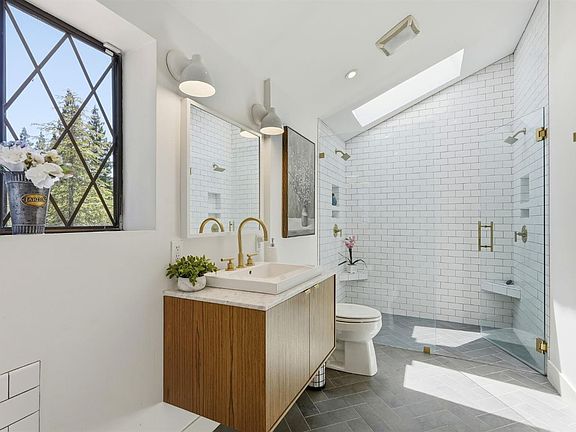 3rd image of 2539 Exeter Square Ln