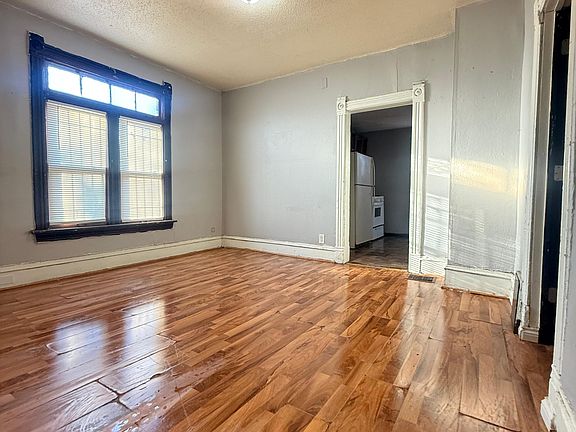 2nd image of 1010 21st Ave N #1