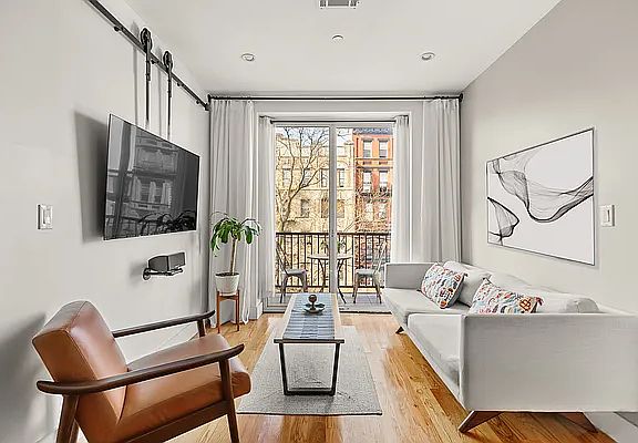 4th image of 294 Quincy St #4A