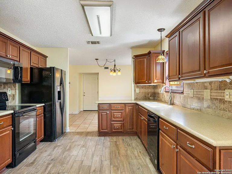 21119 Sierra Crst — Photo 10
