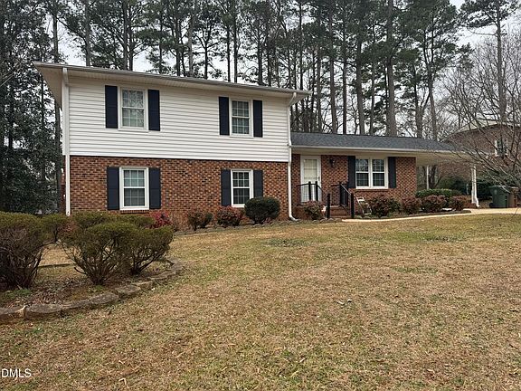 4th image of 807 Palmetto Dr