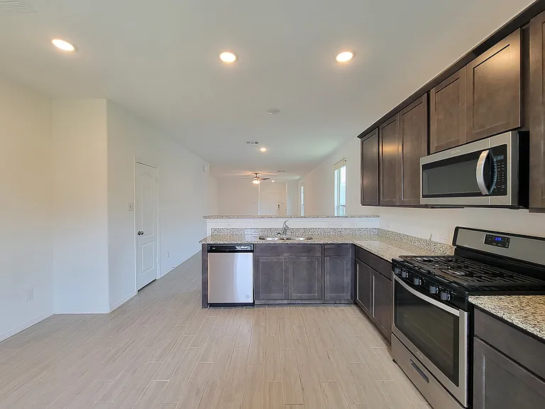 25395 Northpark Lake Dr — Photo 9