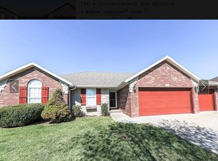1345 W Dunrobin Castle Dr, Nixa, MO 65714
