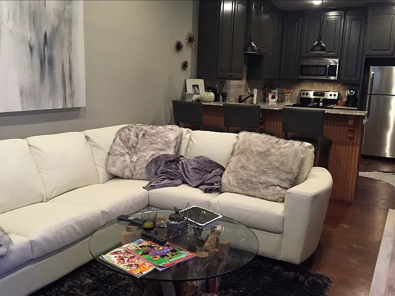1810 Melba Cir #2 — Photo 4