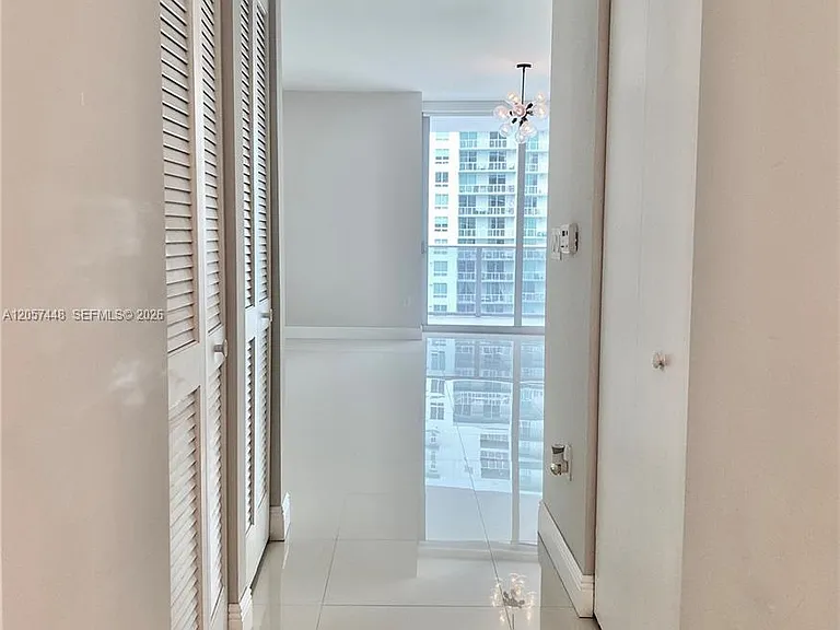 488 NE 18th St #4103 — Photo 2