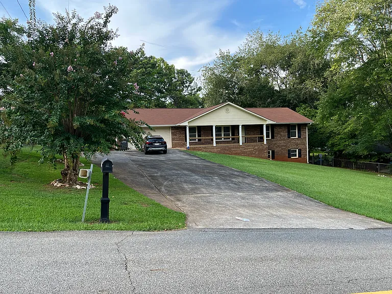 18 Oakdale Dr — Photo 7
