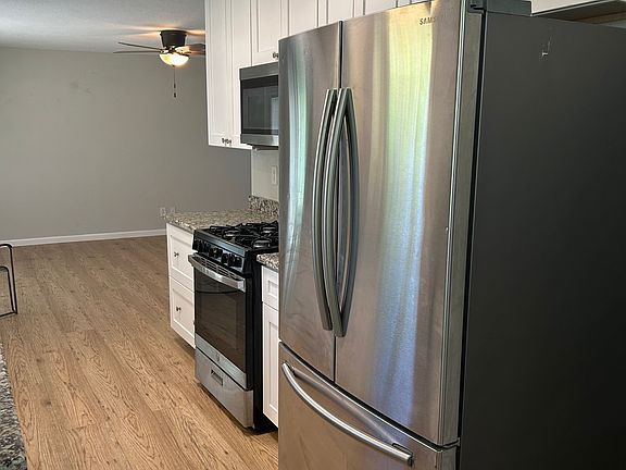 2nd image of 212 Rolling Hills Dr