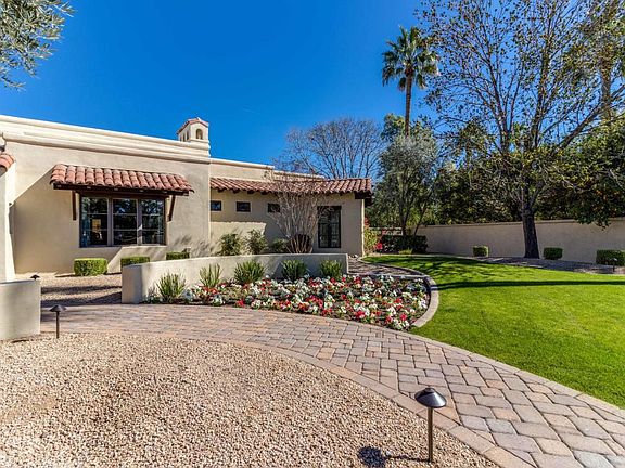 2nd image of 5830 E Calle Del Medio