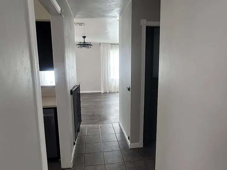 1792 Moonstone Dr — Photo 4