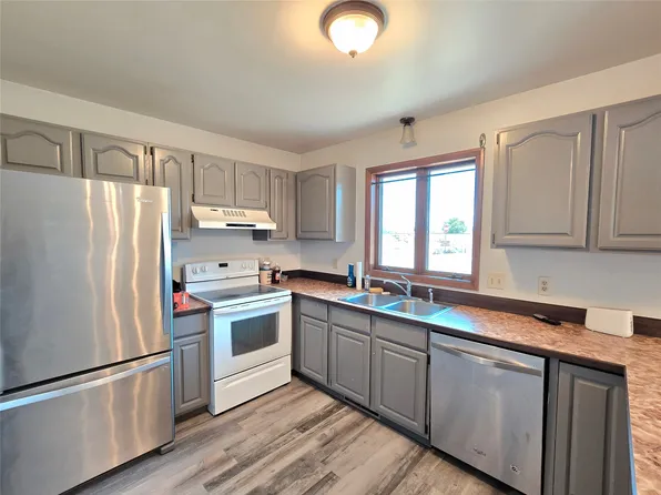 1401 Park Garden Rd, Great Falls, MT 59404