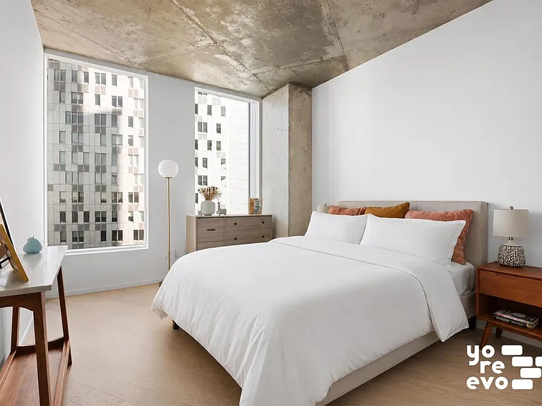 560 State St #10B — Photo 3