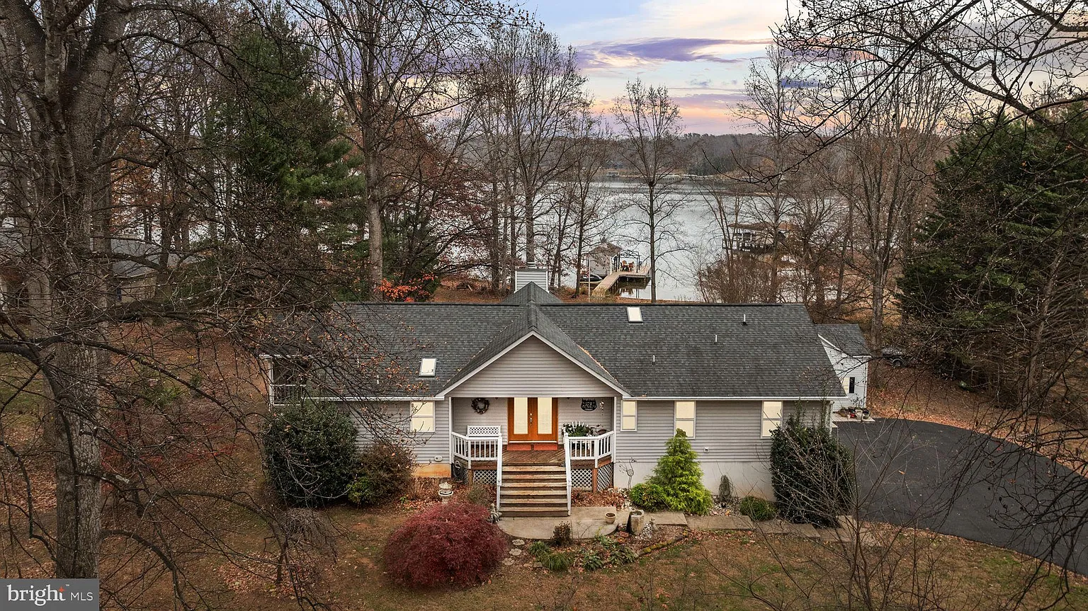 778 Overton Dr photo 1