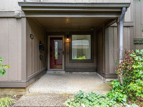 2nd image of 500 Laketower Dr Unit 38