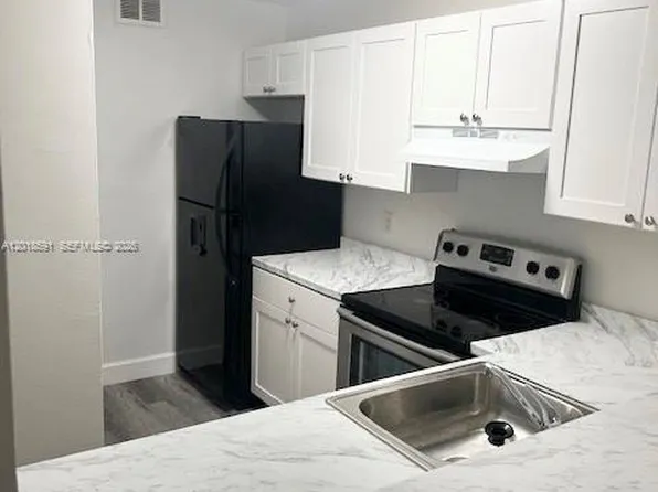 10709 Cleary Blvd, Fort Lauderdale, FL