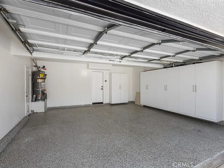 5 Chatri Cir — Photo 38