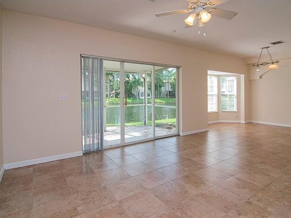 4th image of 34 Emerald Bay Dr