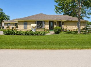 206 Riverside St, Highlands, TX 77562