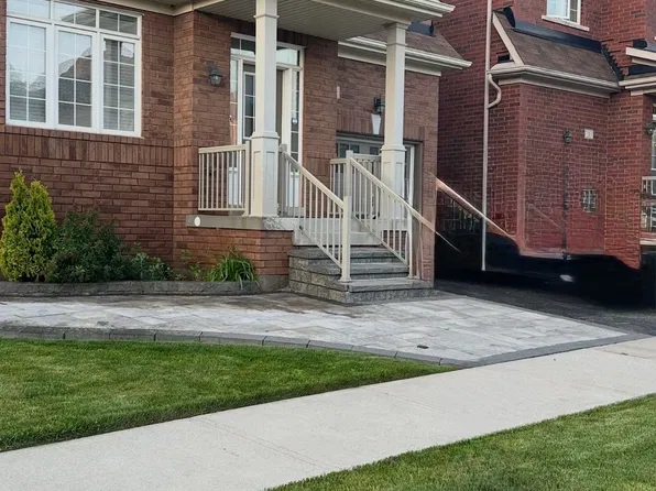 5 Bryony Rd, Brampton, ON L7A 0W3