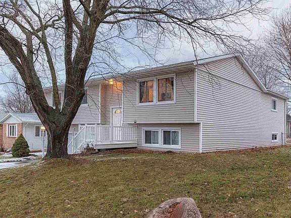 2nd image of 4130 Spruce Hills Dr