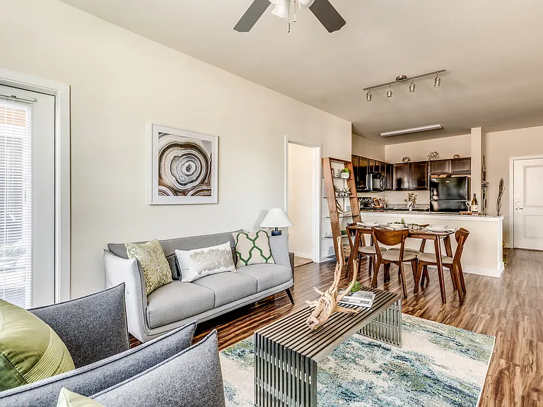 2900 Broadmoor — Photo 19