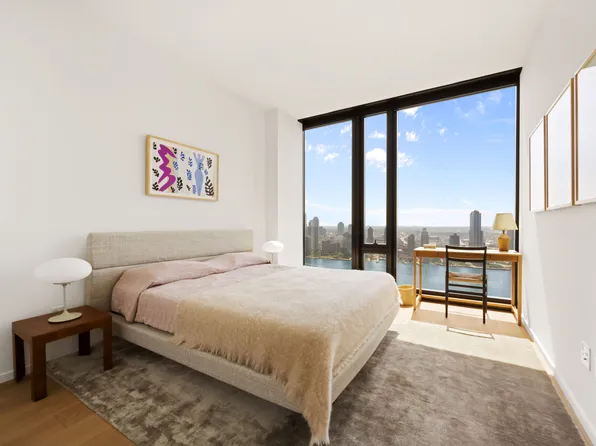 695 1st Avenue 40A image 3 of 24