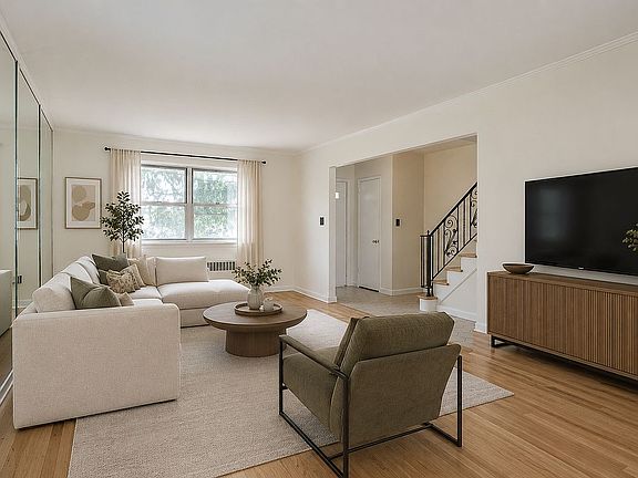 4th image of 5035 207th St