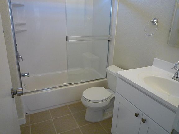 3rd image of 2122 Marina Blvd