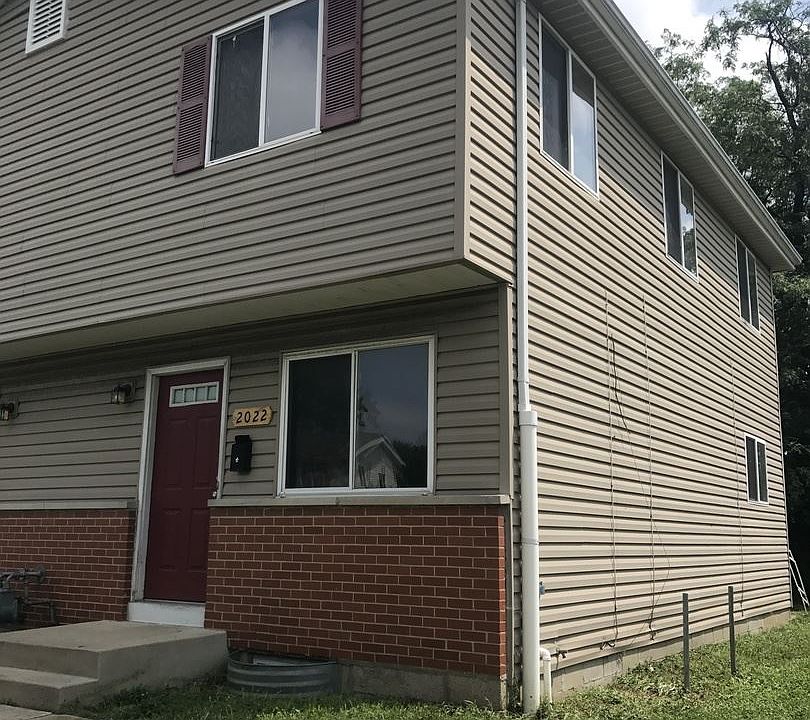 1st image of 2022 Grasmere Ave