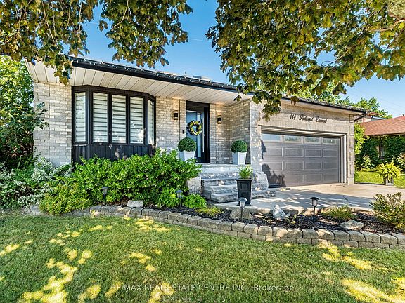 3rd image of 114 Parkwood Cres
