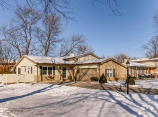 2154 Midhurst Rd, Downers Grove, IL 60516