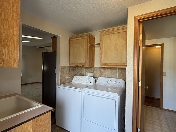 4th image of 445 7th St