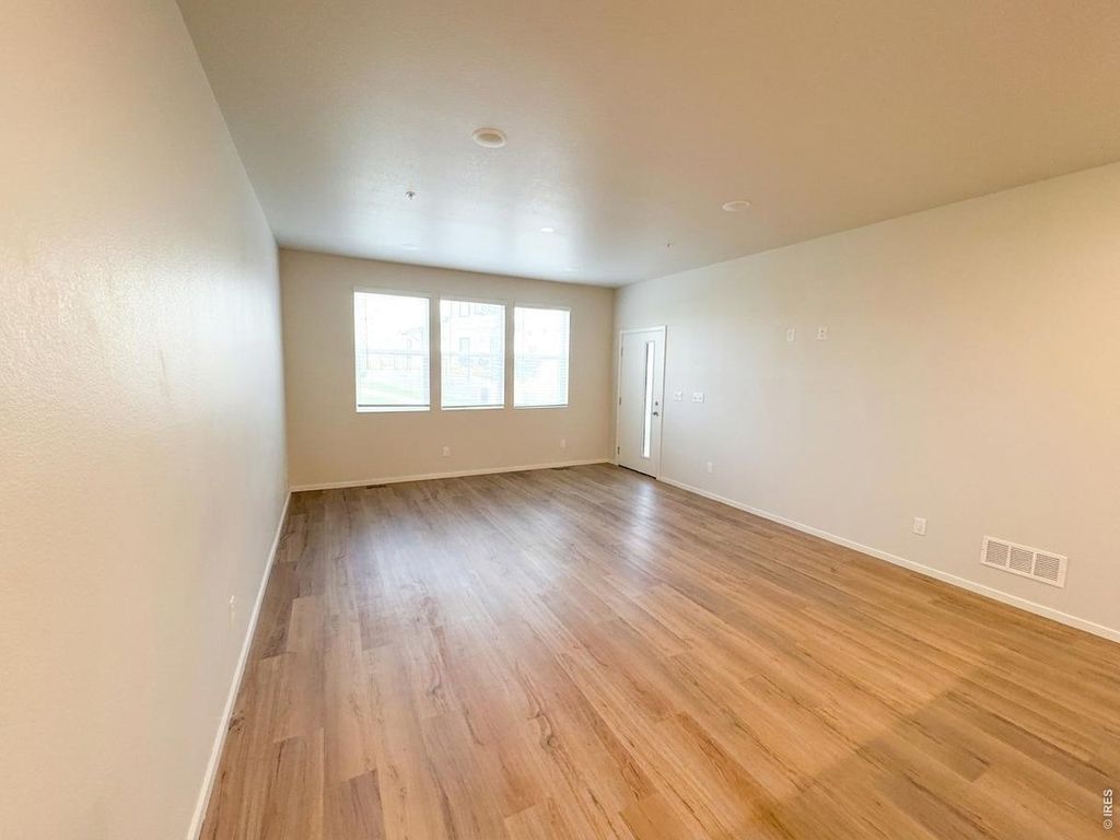 2296 Setting Sun Dr #4