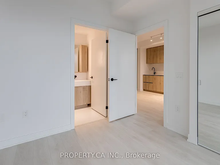 127 Broadway Ave #1401 — Photo 12
